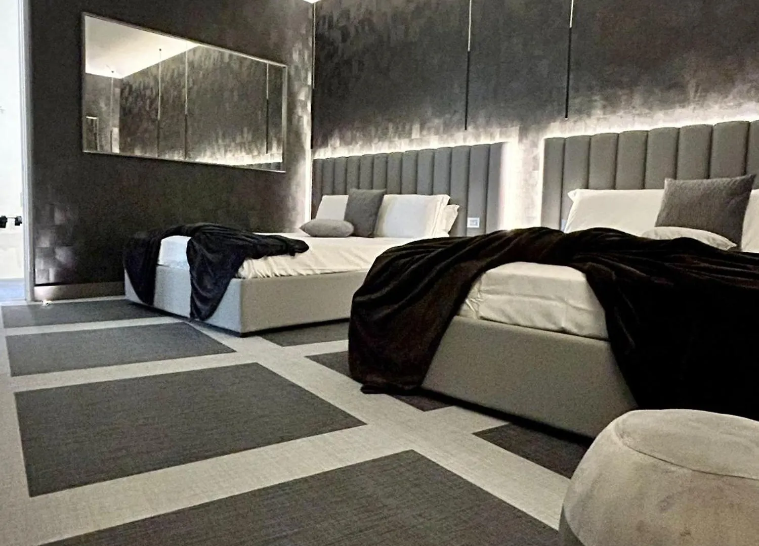 Private Luxury Suites Roma 2*,  Italia
