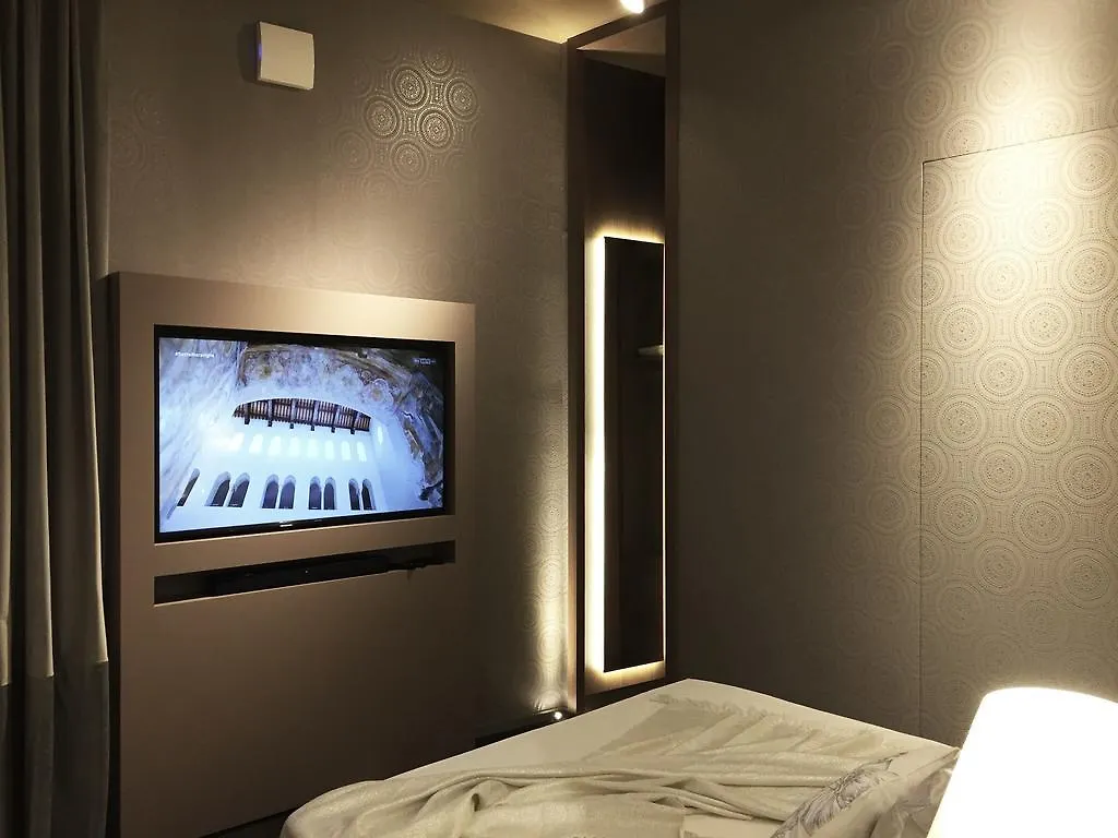 Private Luxury Suites Roma 2*,