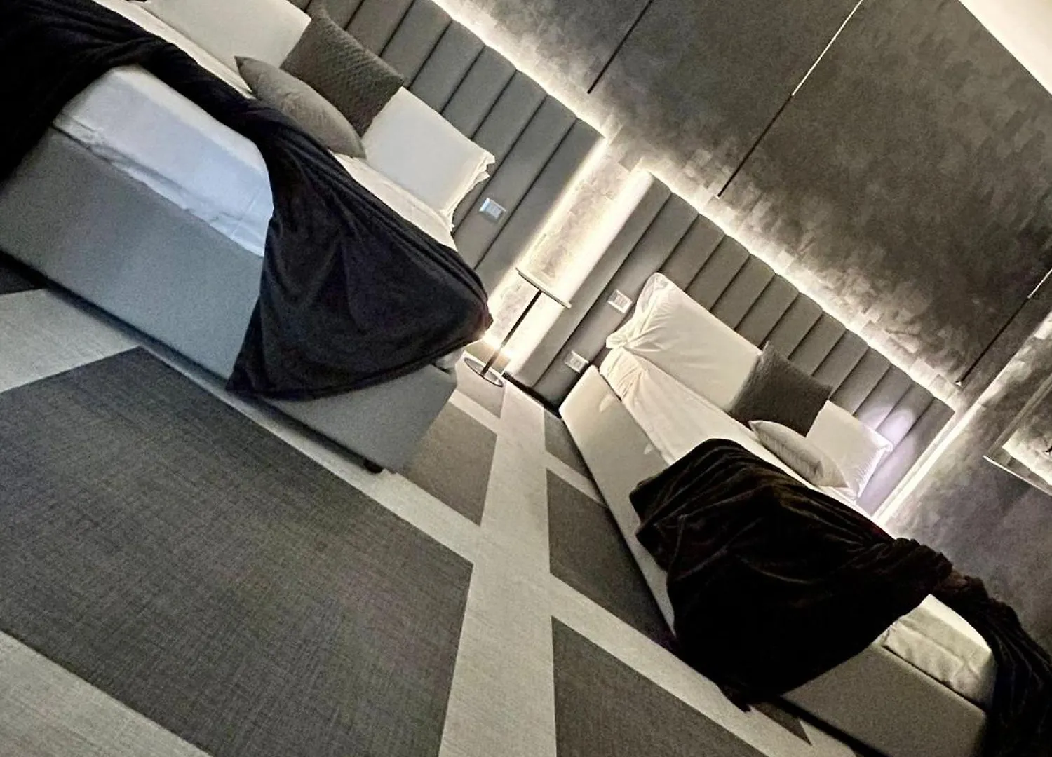 רומא Private Luxury Suites 2*,