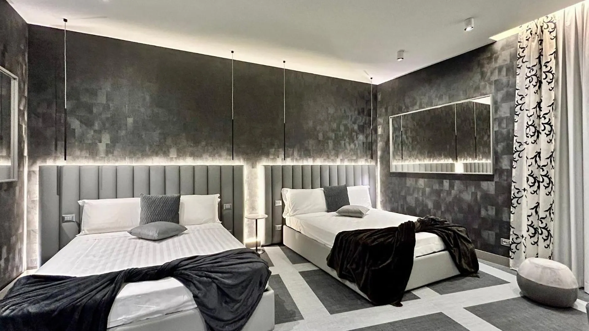 רומא Private Luxury Suites 2*,