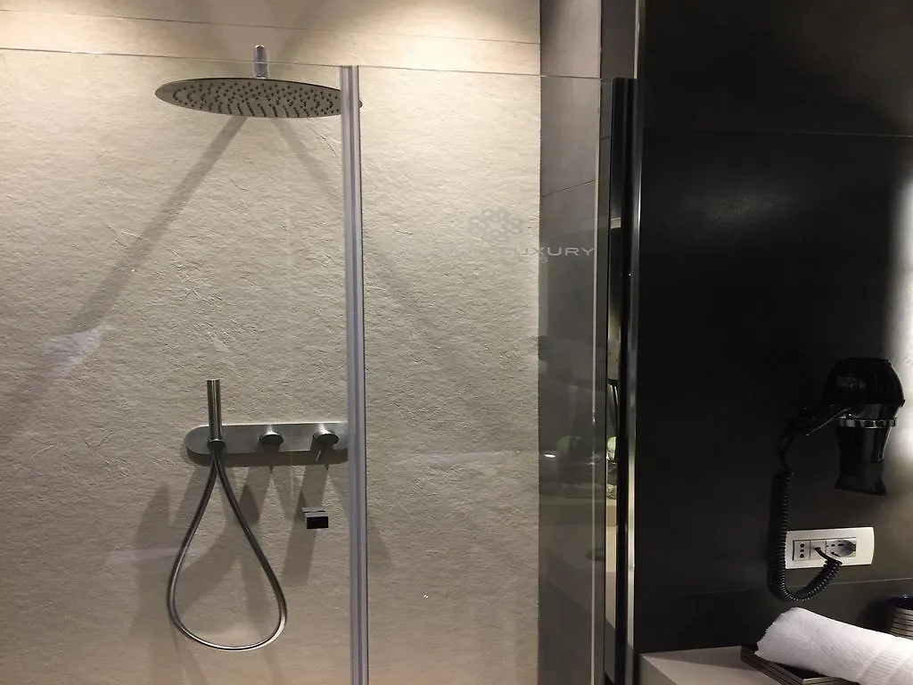 רומא Private Luxury Suites בית הארחה