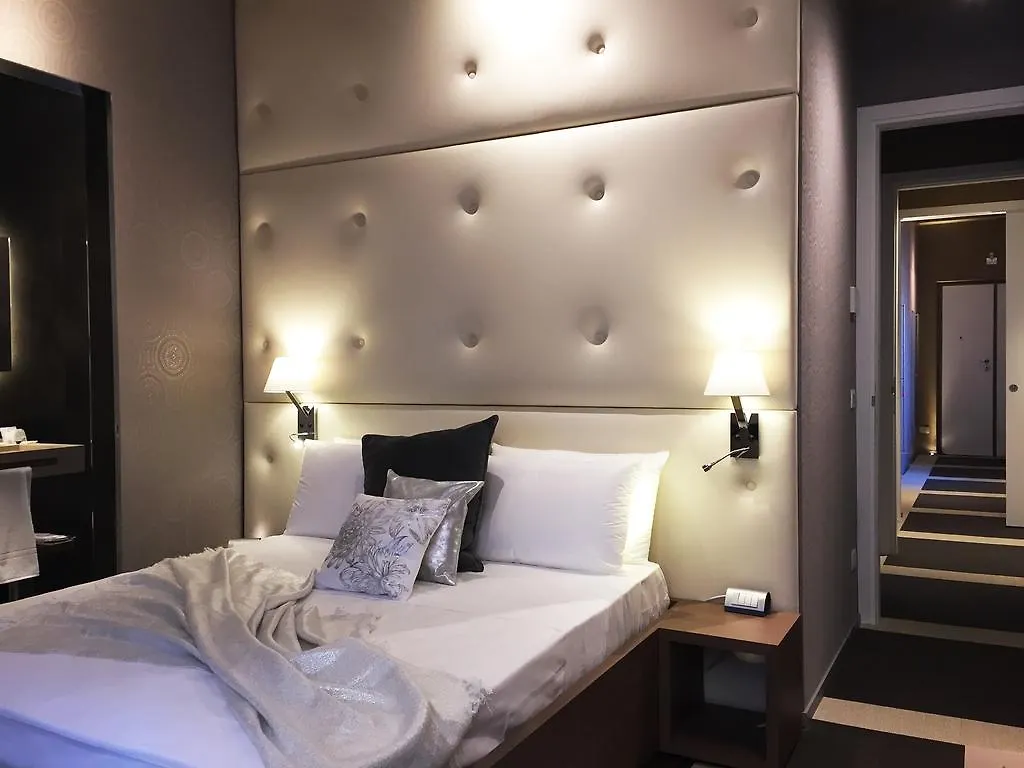רומא Private Luxury Suites בית הארחה